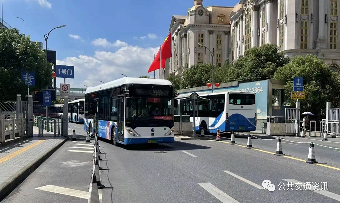 改进公交班次车距，提升城市公交服务品质的探索